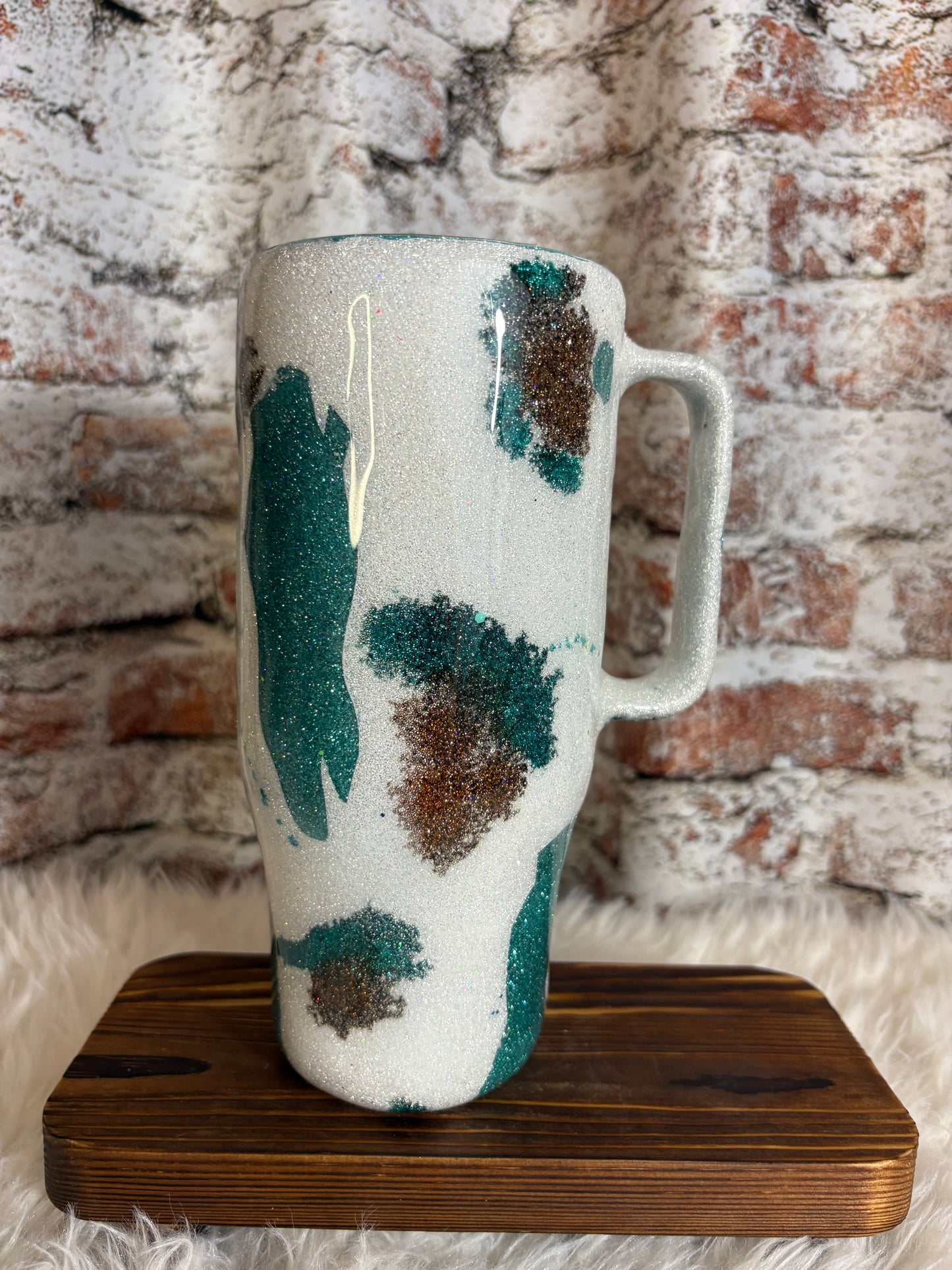 ๐ฎโจ Cowhide Cutie Tumbler โ 30oz of Country Sass ๐โโ๏ธ