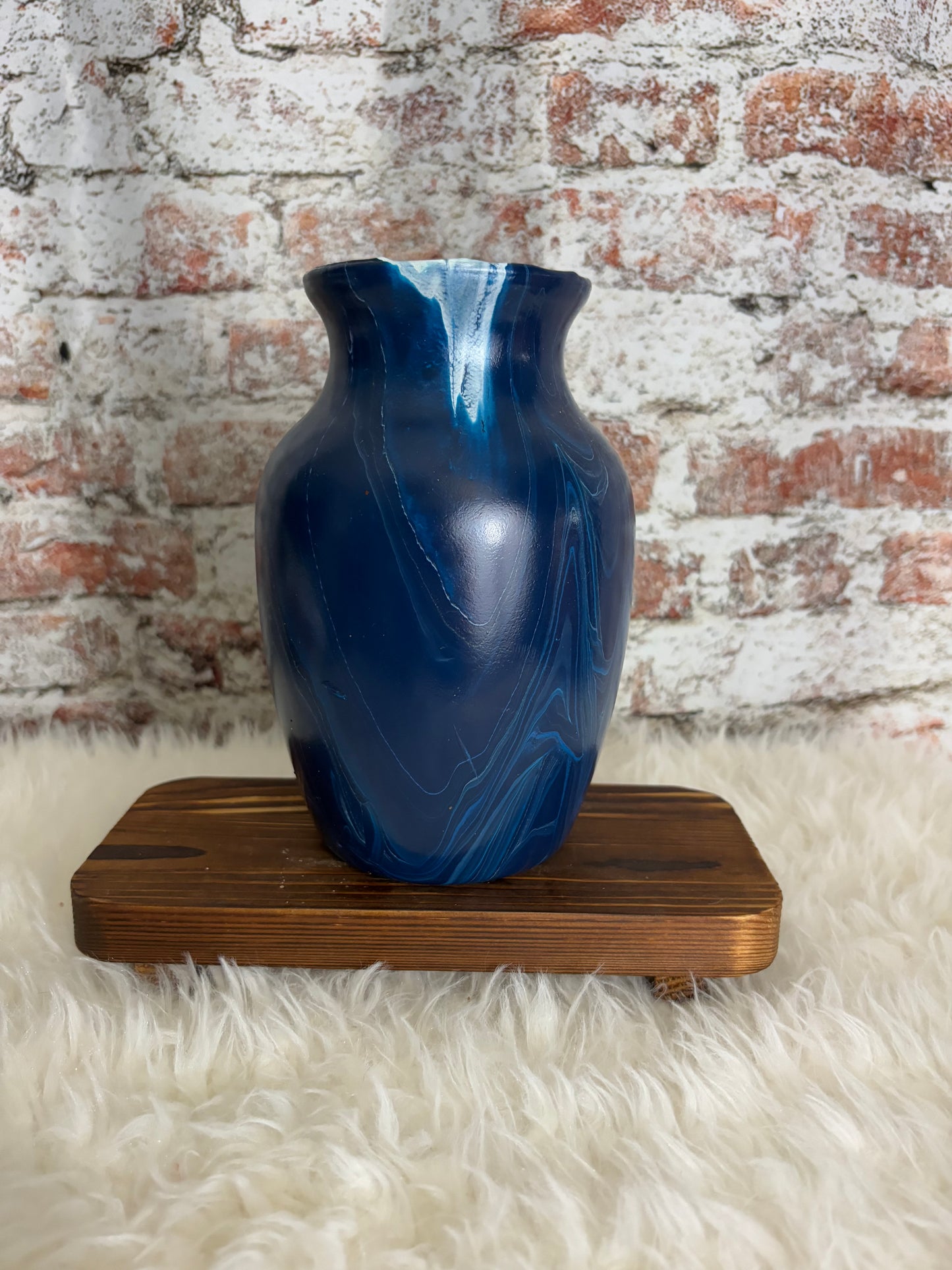 “Midnight Azure” – Matte Elegance Artisan Vase