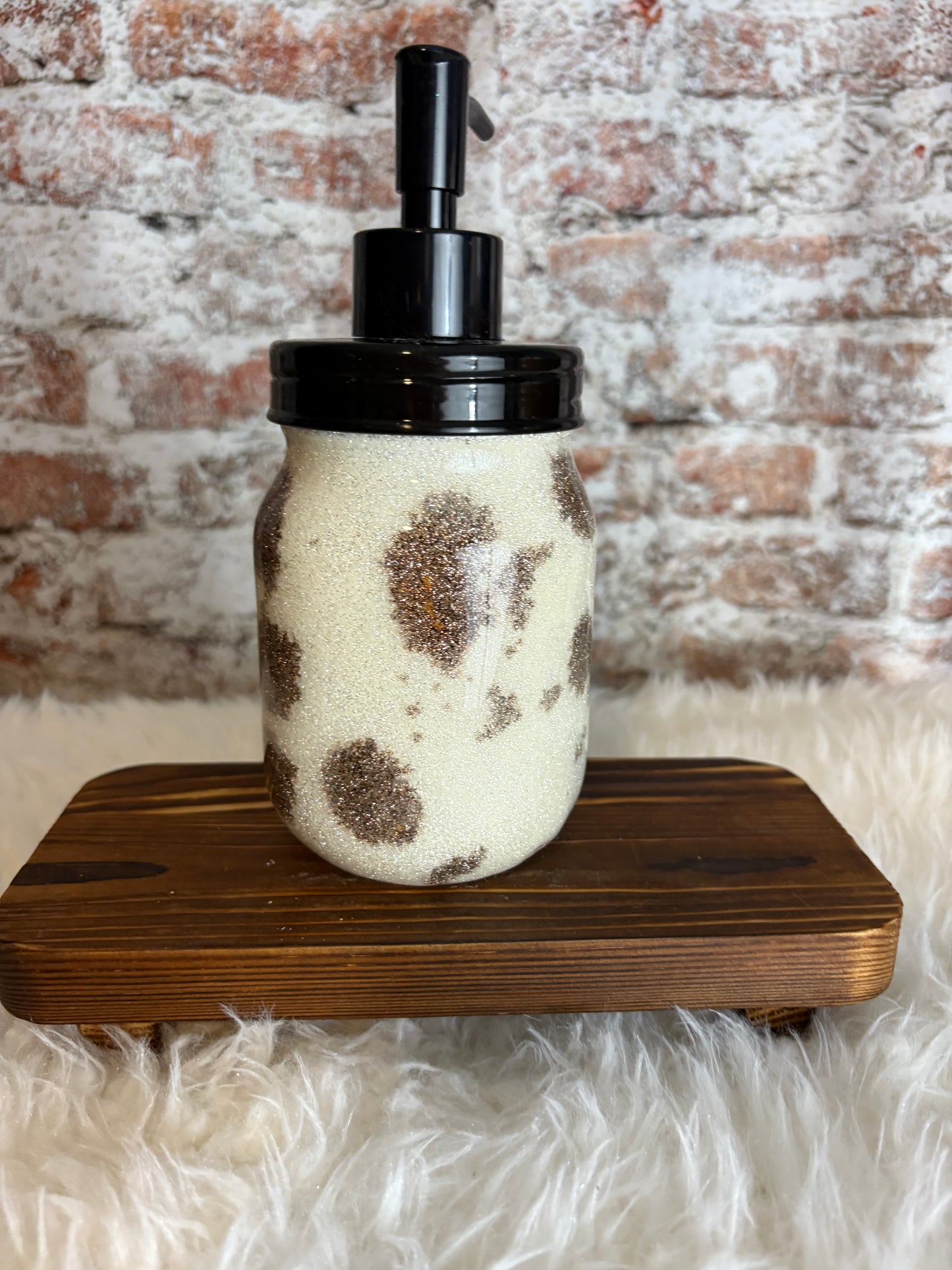 Bring the Farmhouse Charm to Your Sink!