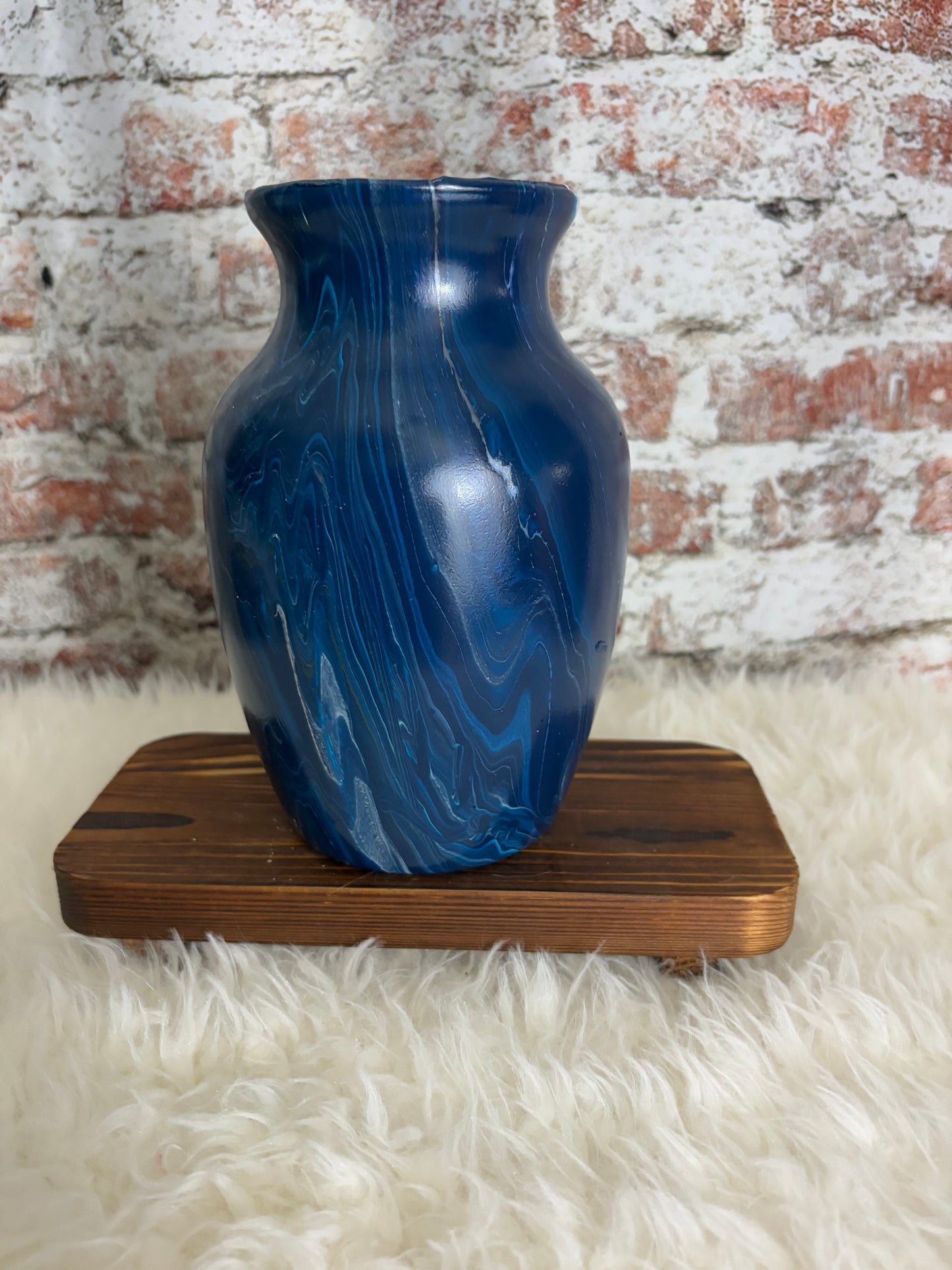 “Midnight Azure” – Matte Elegance Artisan Vase