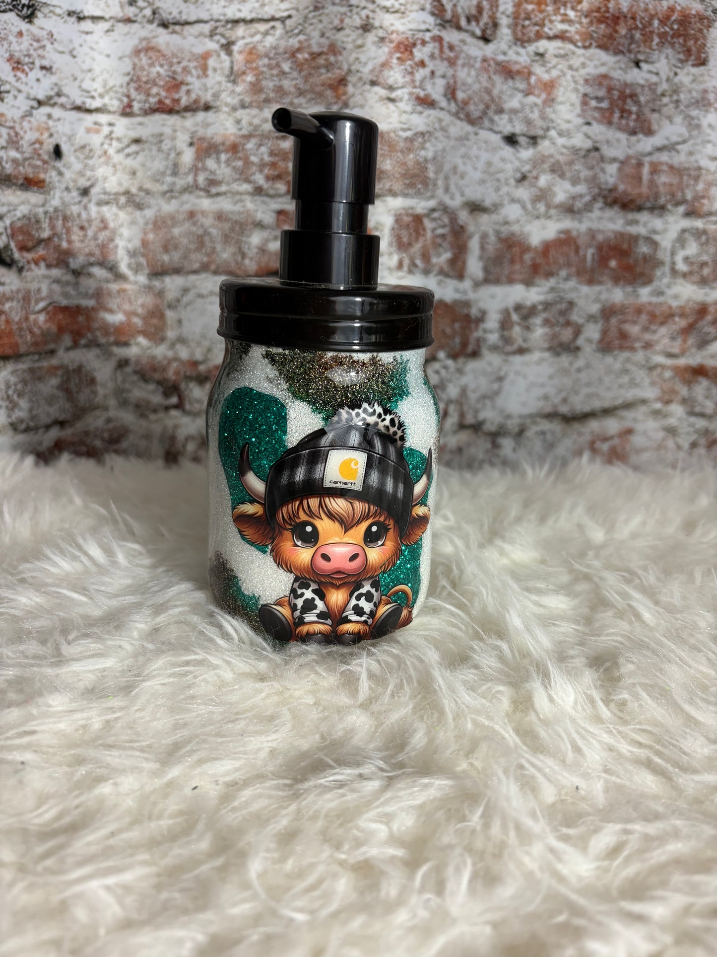 🐮 Farmhouse Cuteness Overload – 16oz Highland Cow Soap Dispenser 💚