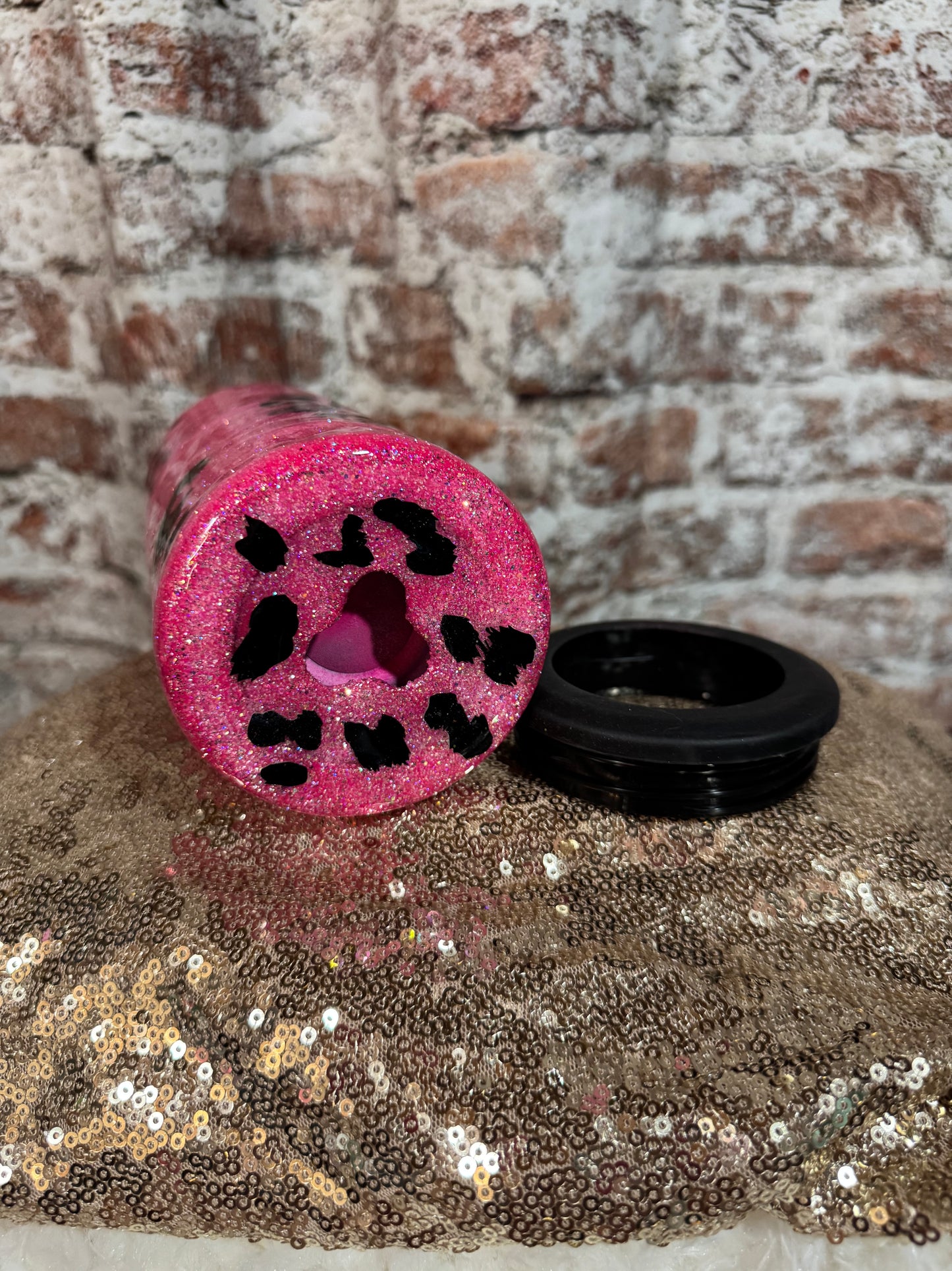 Pink leopard can coozie