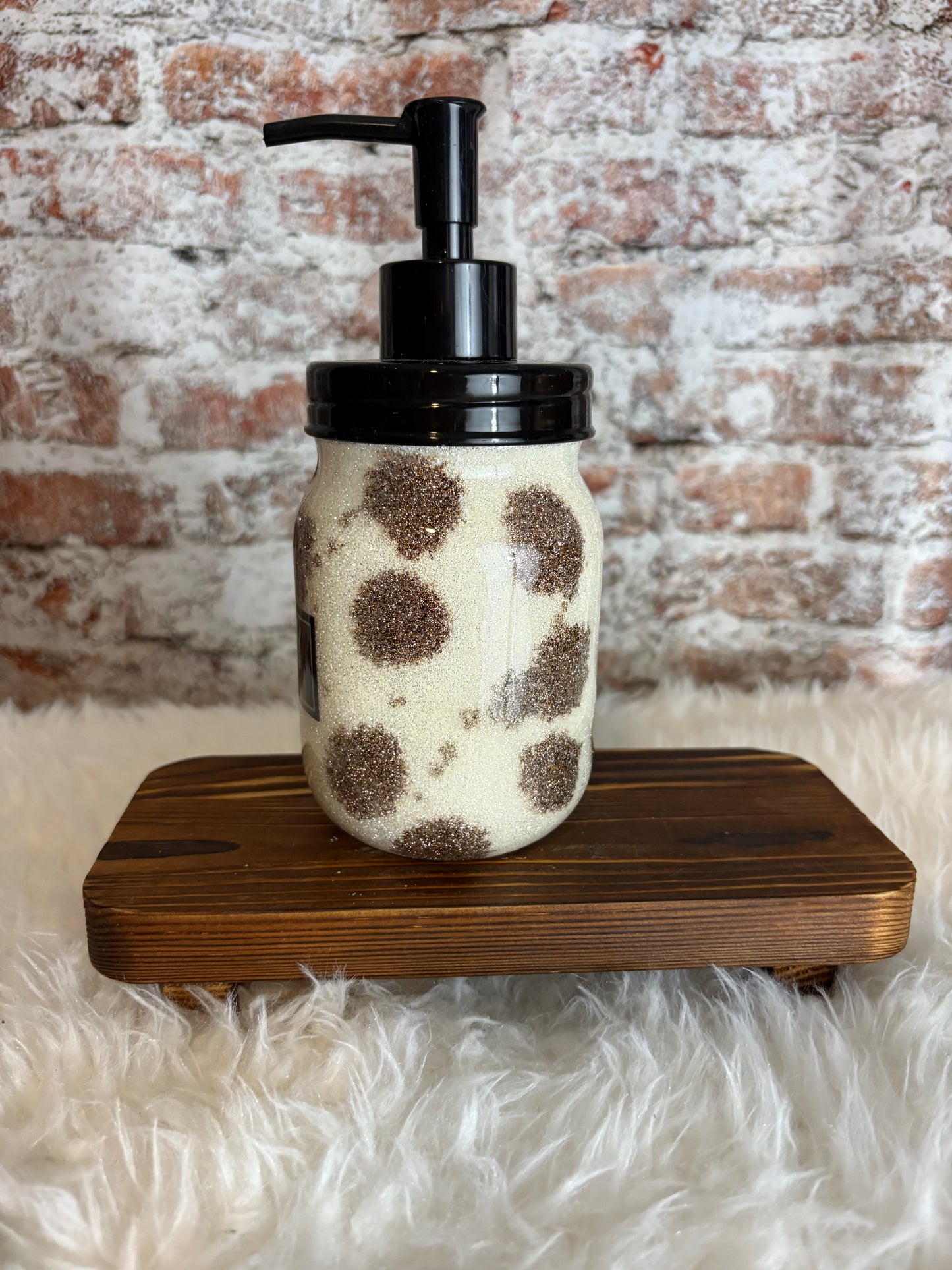 Bring the Farmhouse Charm to Your Sink!