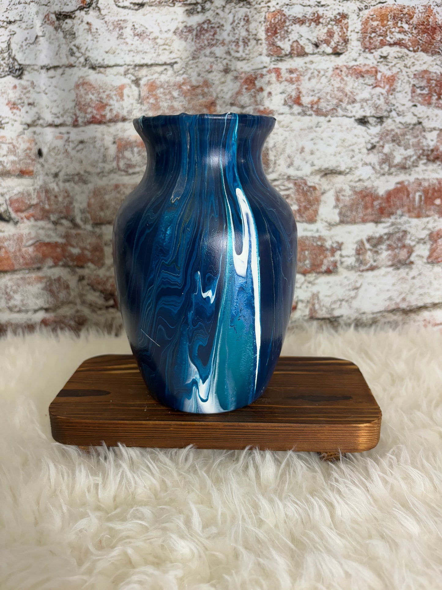 “Midnight Azure” – Matte Elegance Artisan Vase