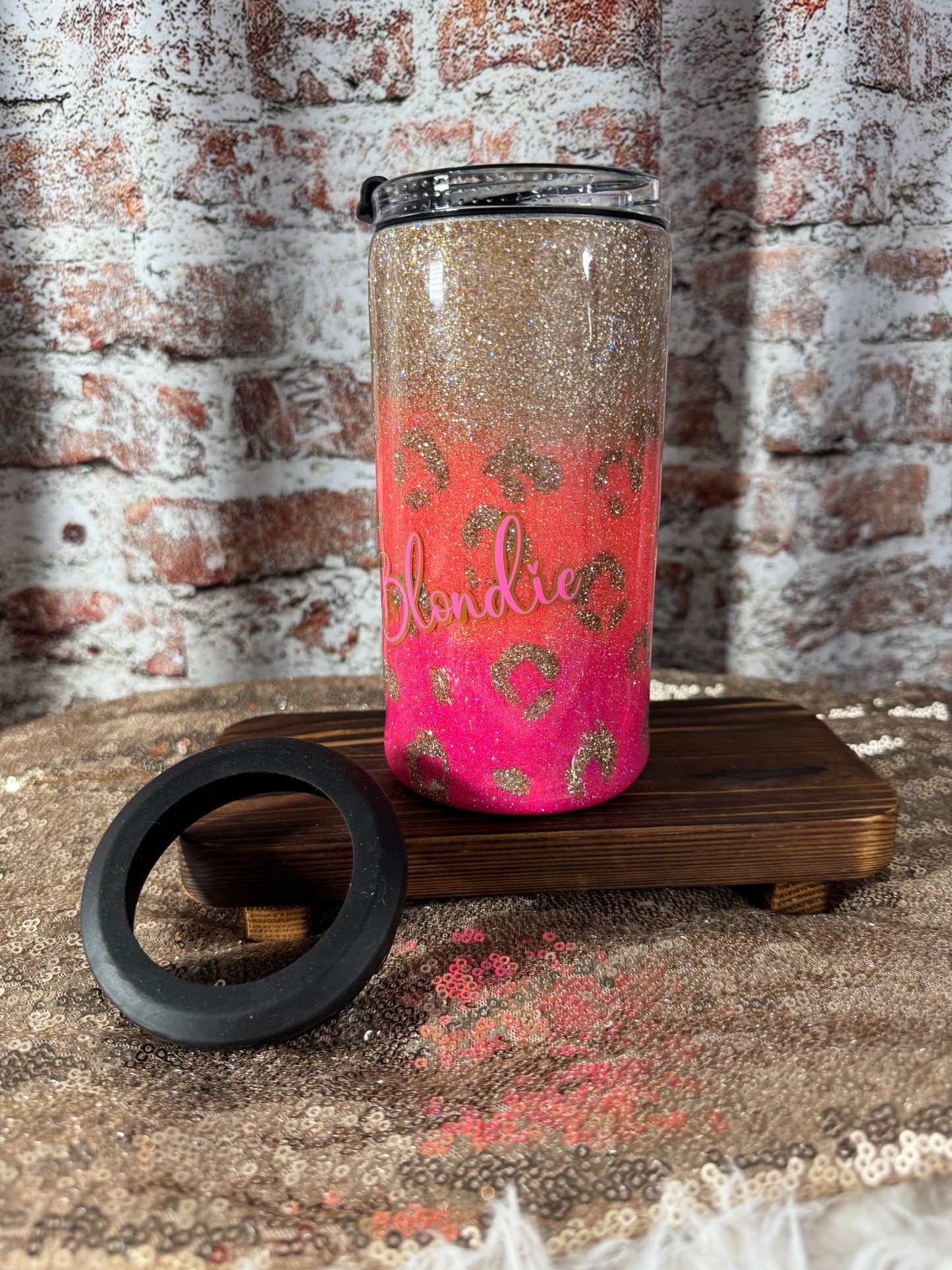 🐆✨One coozie. FOUR ways to party.