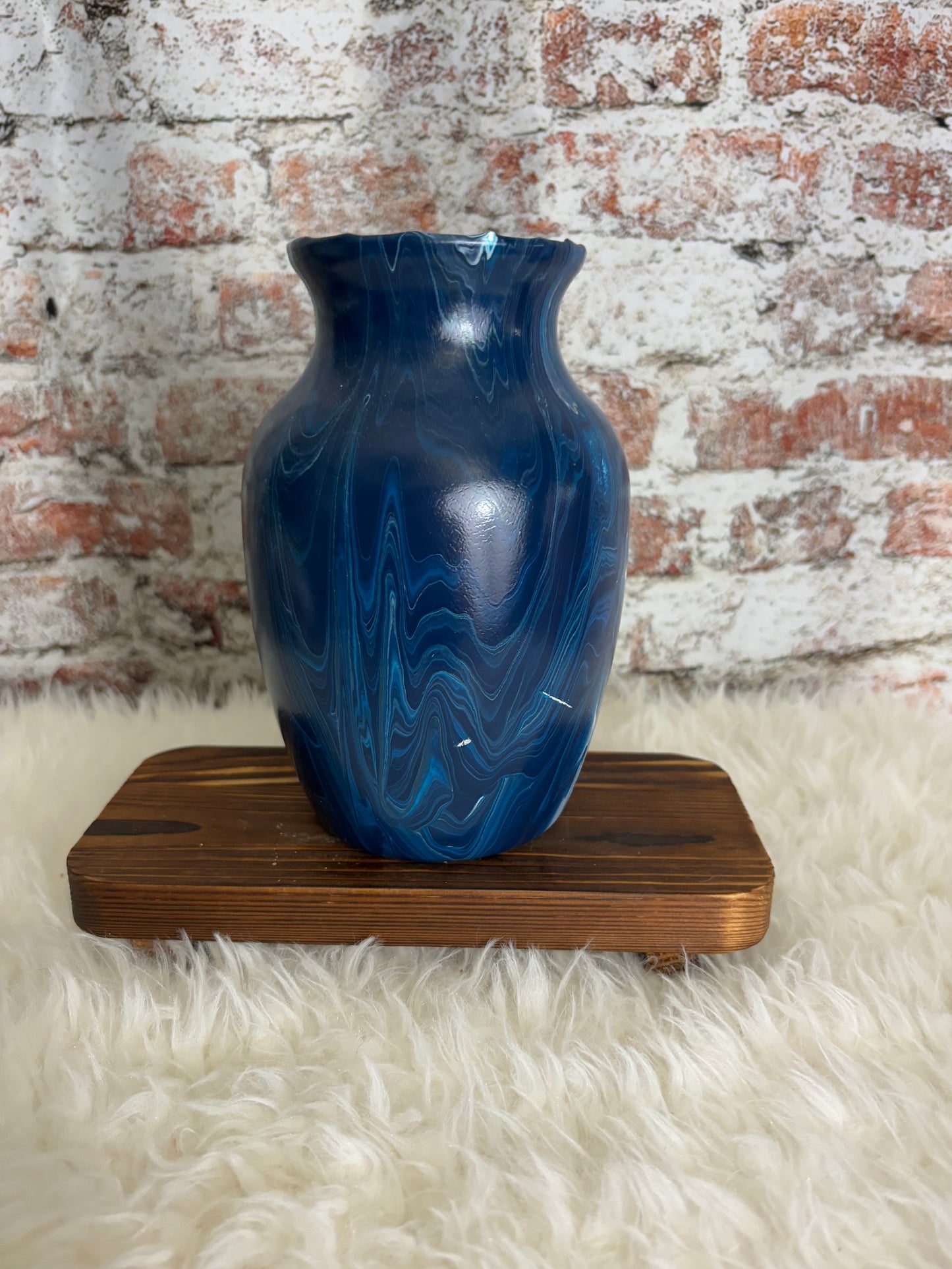 “Midnight Azure” – Matte Elegance Artisan Vase