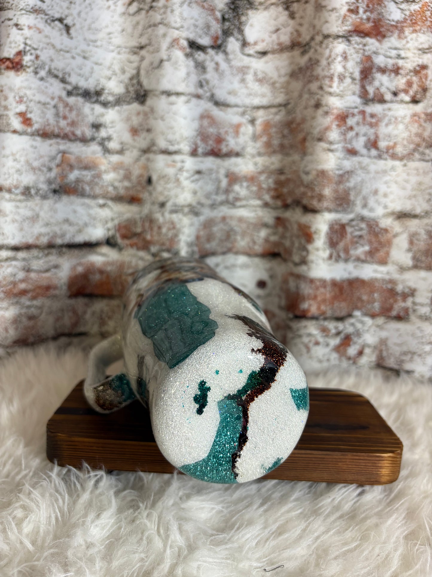 🐮✨ Cowhide Cutie Tumbler – 30oz of Country Sass 💁‍♀️